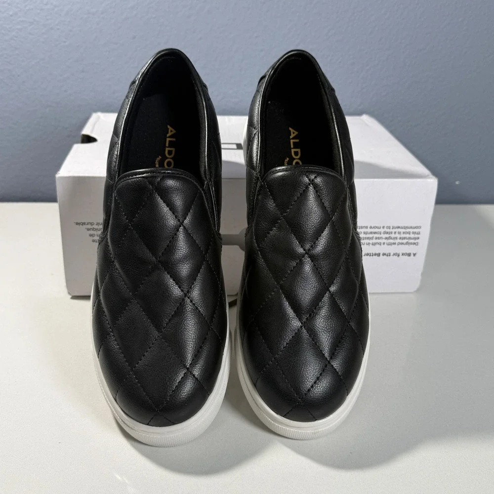 Aldo Slip On Sneakers Womens 9 Black Quilted Pillow Walk Low Top‎ Shoes
